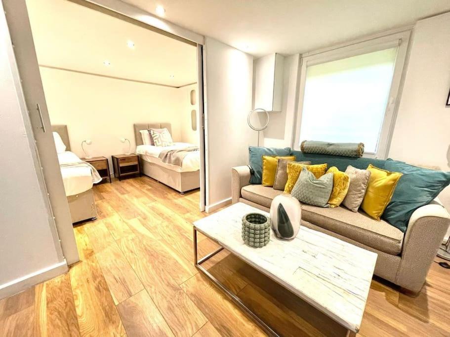 Historical Building / Cozy Basement Apt / Central CBG Esterno foto