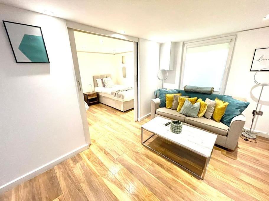 Historical Building / Cozy Basement Apt / Central CBG Esterno foto