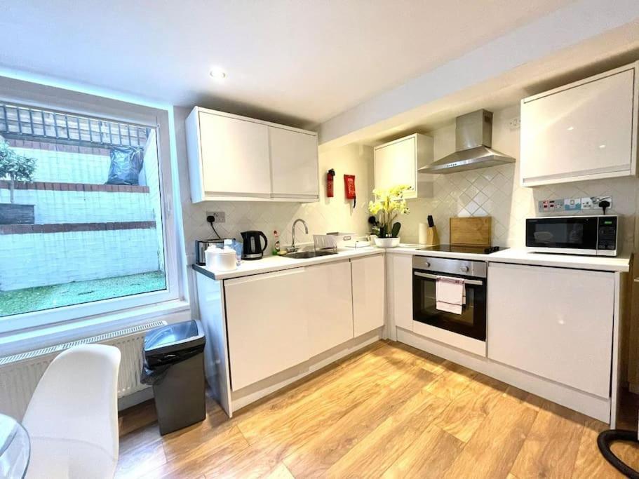 Historical Building / Cozy Basement Apt / Central CBG Esterno foto